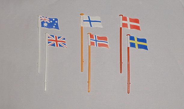 Flagpoles 1975 - 1999